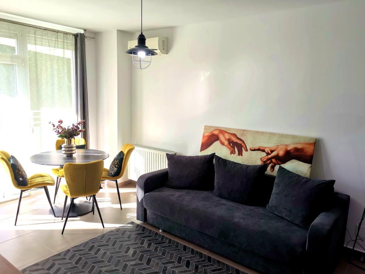 Caraway Apartment Oradea Exterior photo